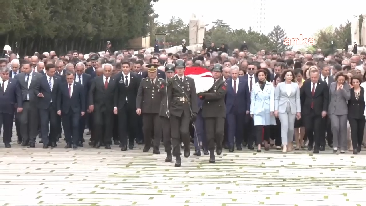 CHP’li belediye başkanları Anıtkabir'i ziyaret etti