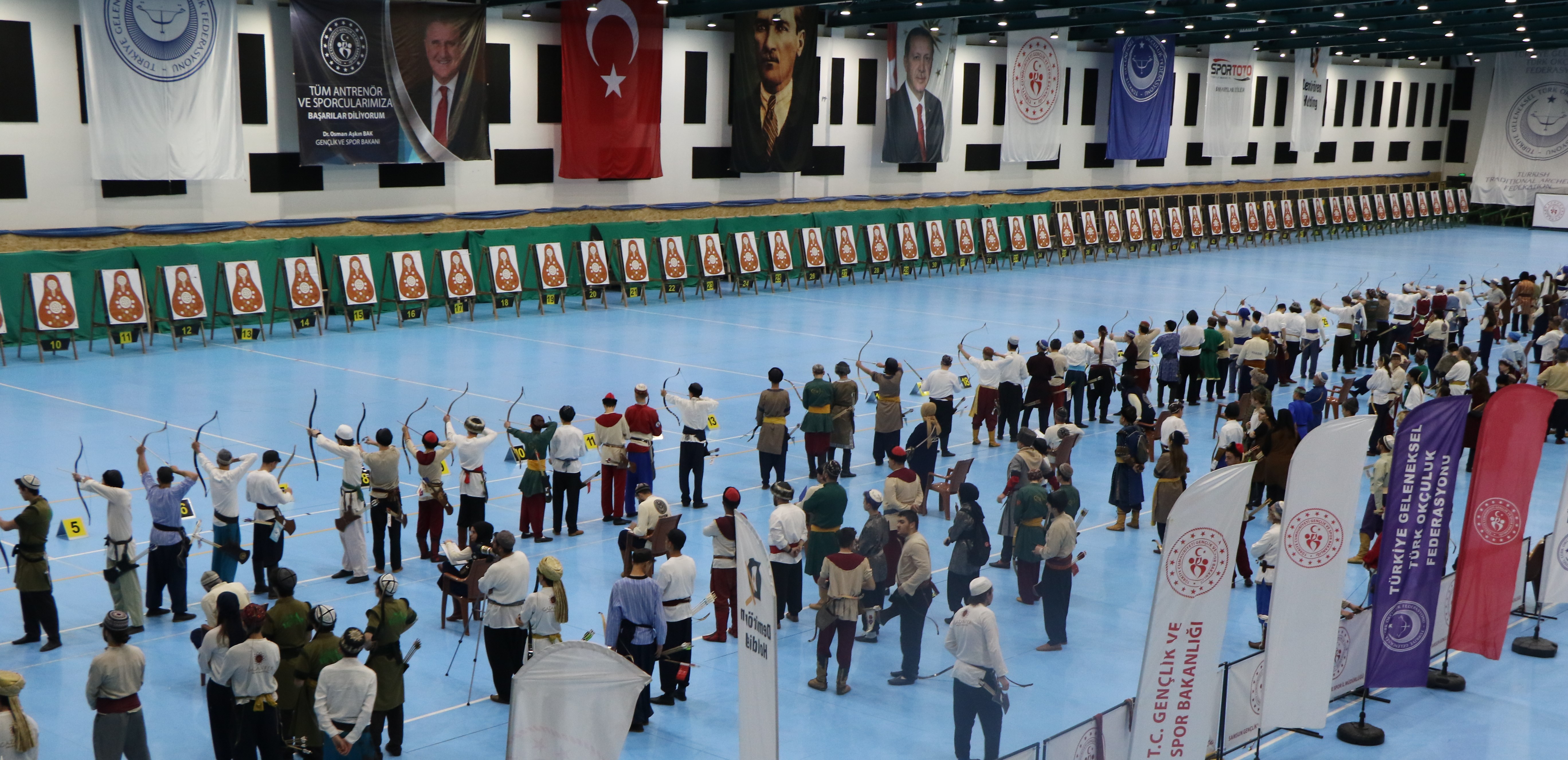 Geleneksel Türk Okçuluğu Türkiye Şampiyonası 946 sporcunun katılımıyla başladı