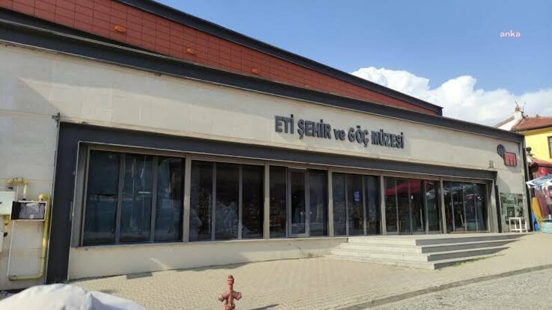 CHP, Meclis'e taşıdı: "Türkiye'nin ilk göç müzesi, nasıl TÜGVA Kıraathanesi'ne dönüştü?"