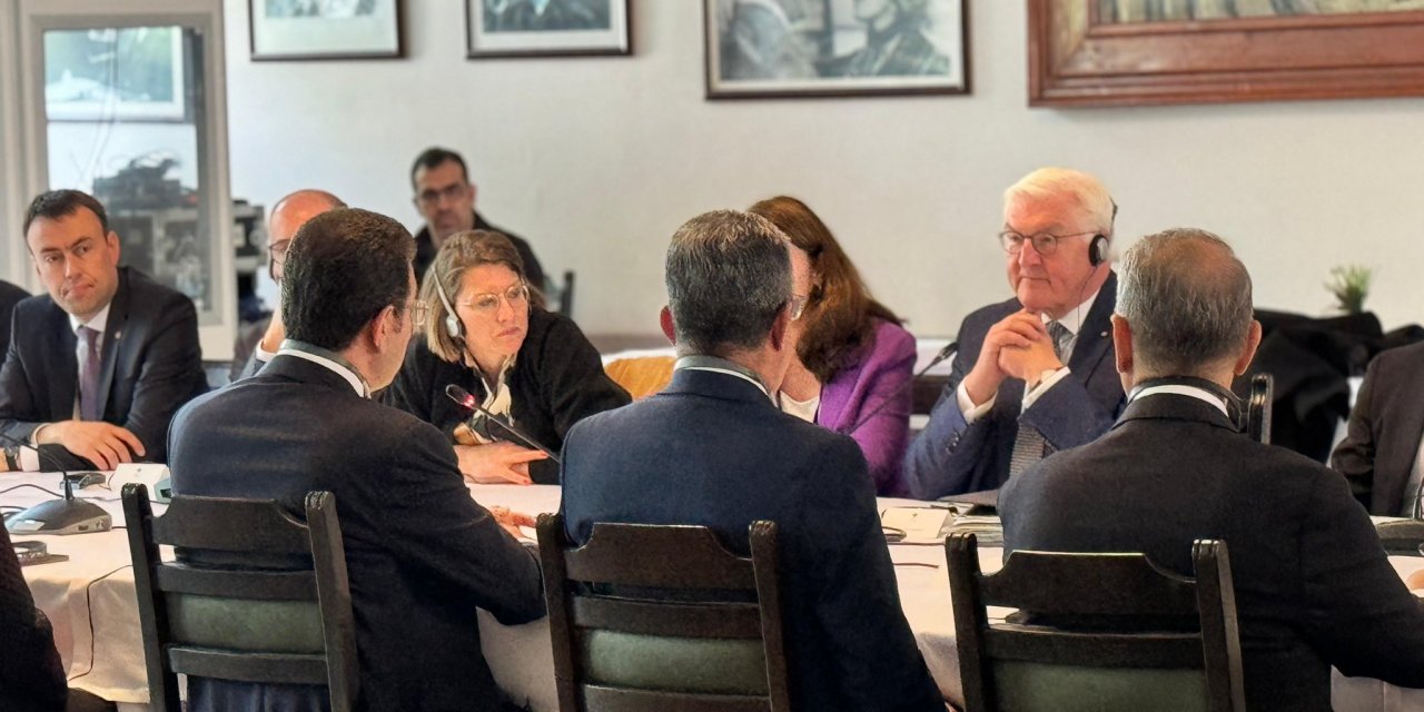 Almanya Cumhurbaşkanı Steinmeier'ın ilk görüşmesi İmamoğlu ile oldu