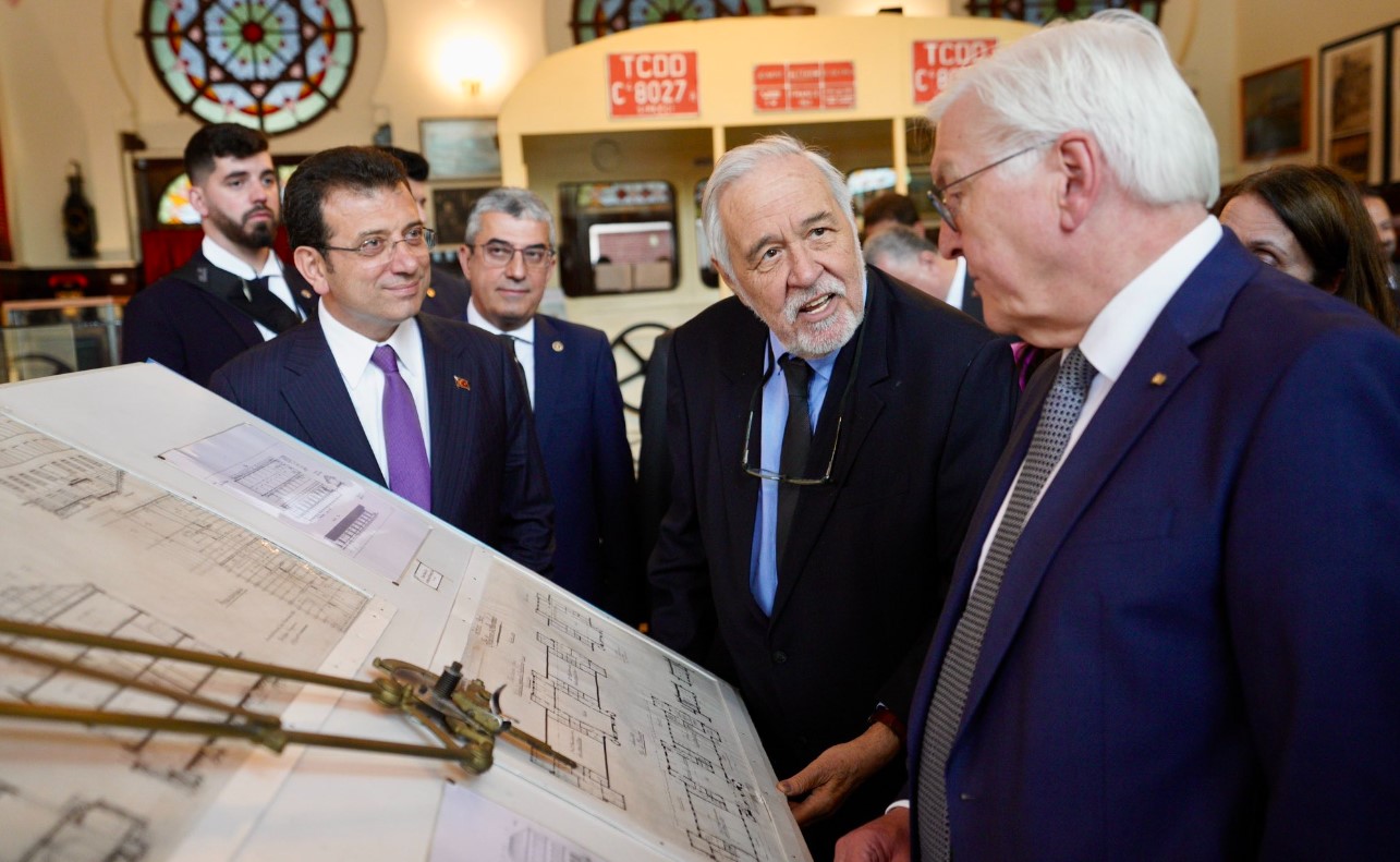 İmamoğlu’ndan İlber Ortaylı’ya: 'Hocam tarih ile ilgili size bilgi vereyim mi?'