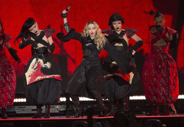 Madonna yine hayranlarıyla mahkemelik oldu