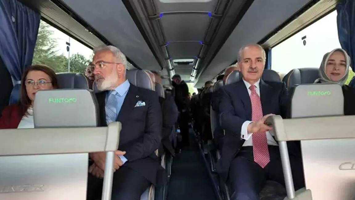 AKP'li milletvekilleri ve bakanlar, törene otobüsle gitti