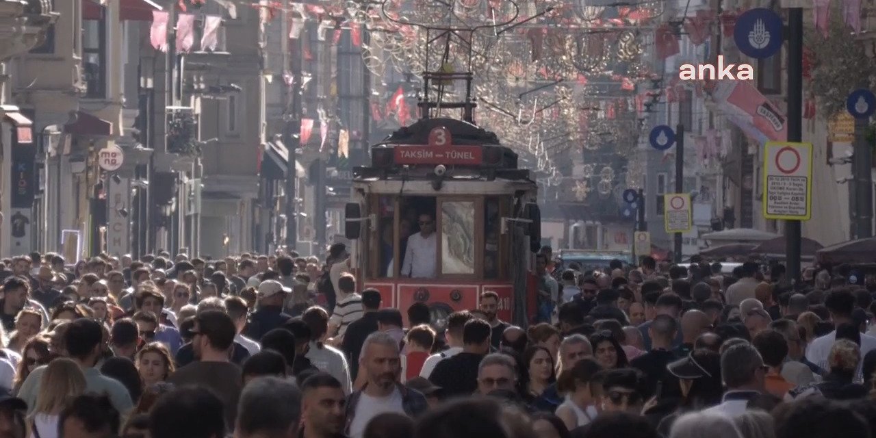 İstanbullular bayramı evde geçirdi: İstanbulluların yüzde 97,8'i ekonomik sebeplerle gıda çeşitliliğini azalttı