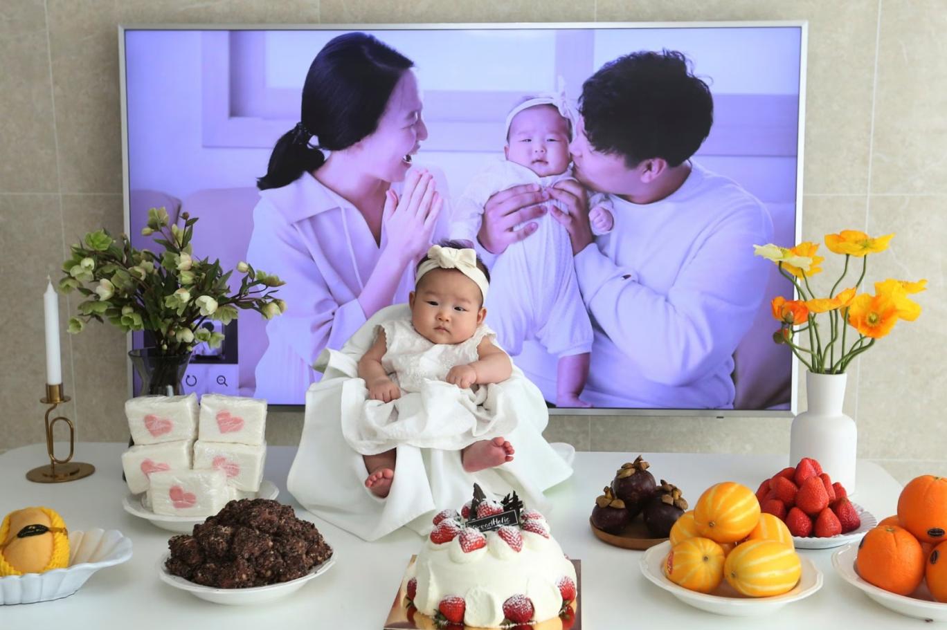Güney Kore yurttaşlarına doğacak bebek başına "milyonluk" teşvik vermeyi değerlendiriyor