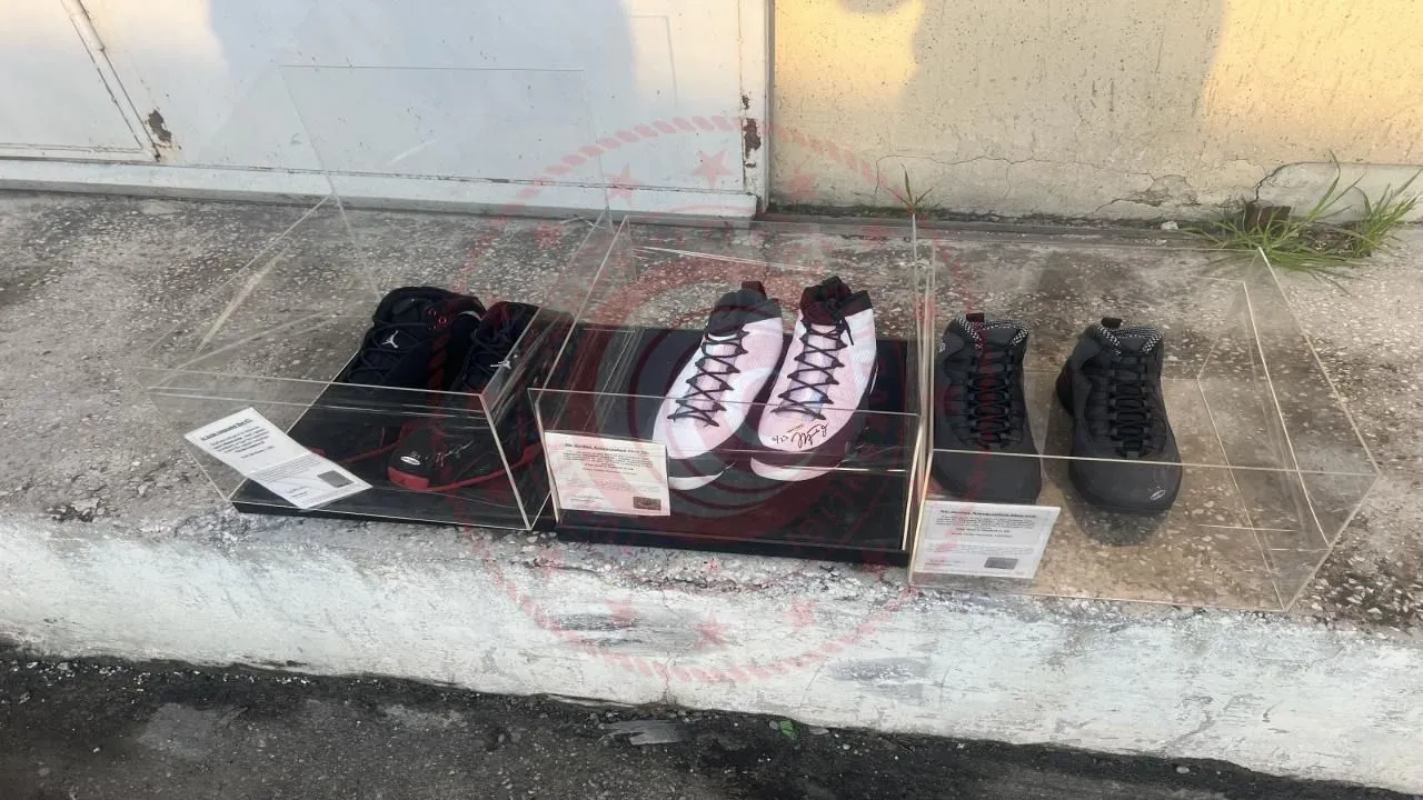 Bakanlık satılık çıkardı: Michael Jordan imzalı 3 çift ayakkabı