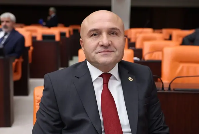 İYİ Parti kongresinde Koray Aydın’a destek vermişti: Erhan Usta görevinden istifa etti