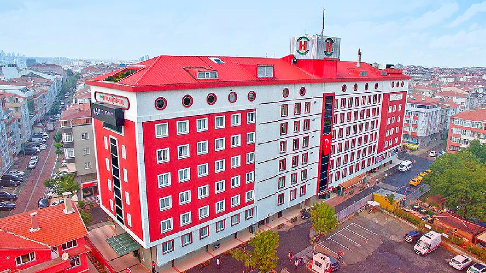 AKP'li eski bakanın hastanesi incelemeye alındı