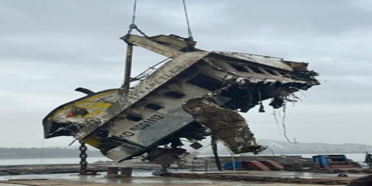 Zonguldak'ta batan geminin çıkarılan parçasında kayıp mürettebatın izine rastlanmadı