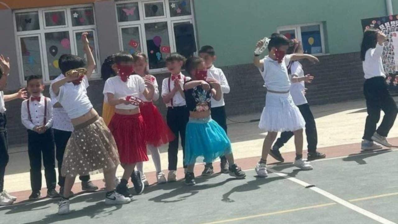 İlkokuldaki 'Hababam Sınıfı' gösterisine soruşturma başlatıldı