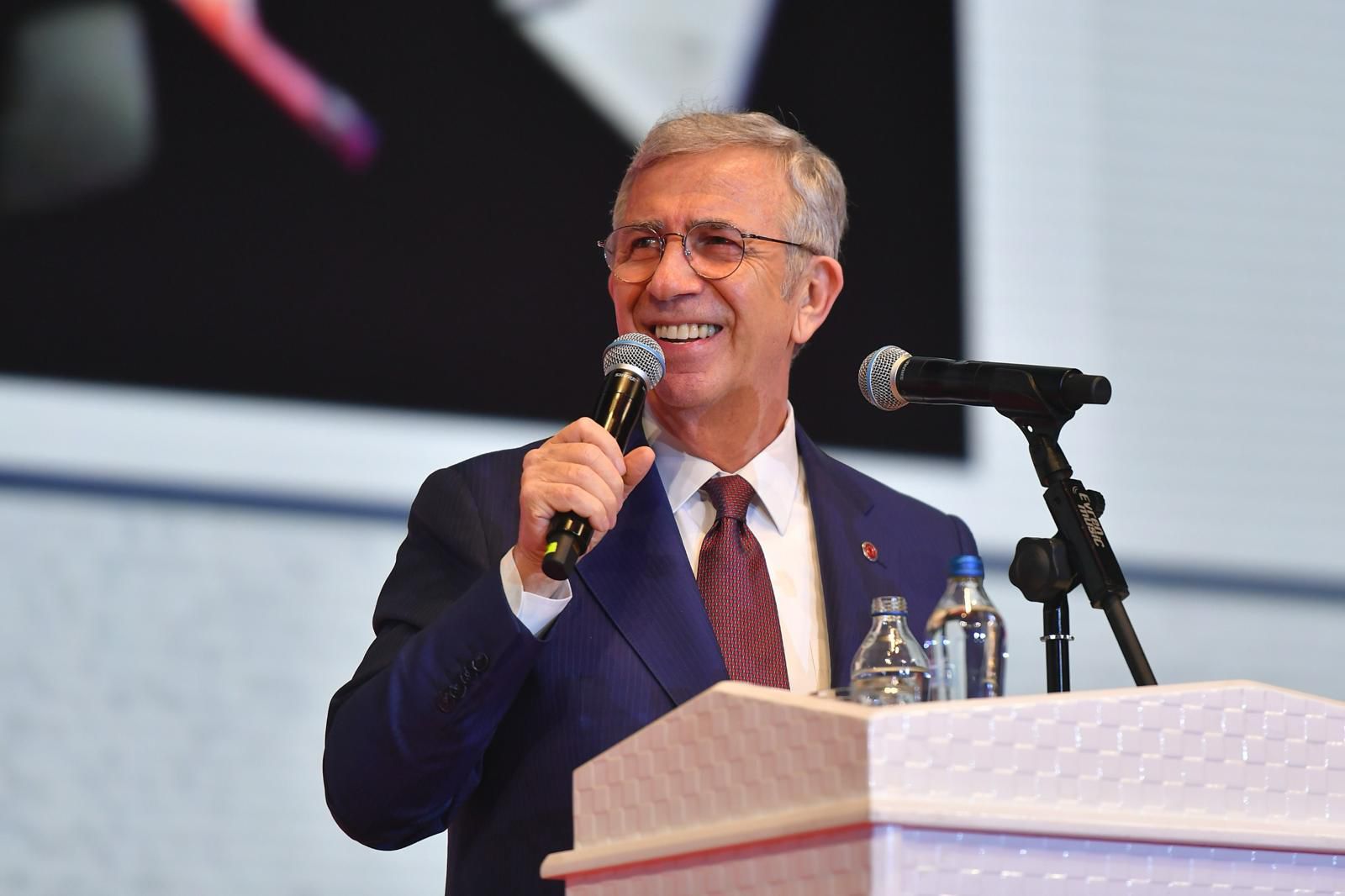 ABB, 13 bin 547 öğrenciye 550 TL'lik kantin yardımı yaptı