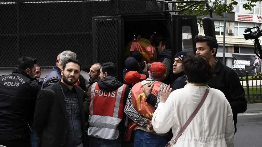 Ali Yerlikaya açıkladı: İstanbul'da 210 kişi gözaltına alındı; kısıtlamalar kaldırıldı