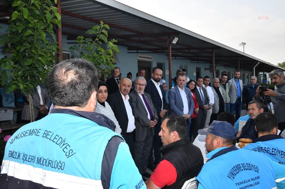 Yunusemre Belediyesi işçilere 2 bin TL ikramiye vereceklerini duyurdu
