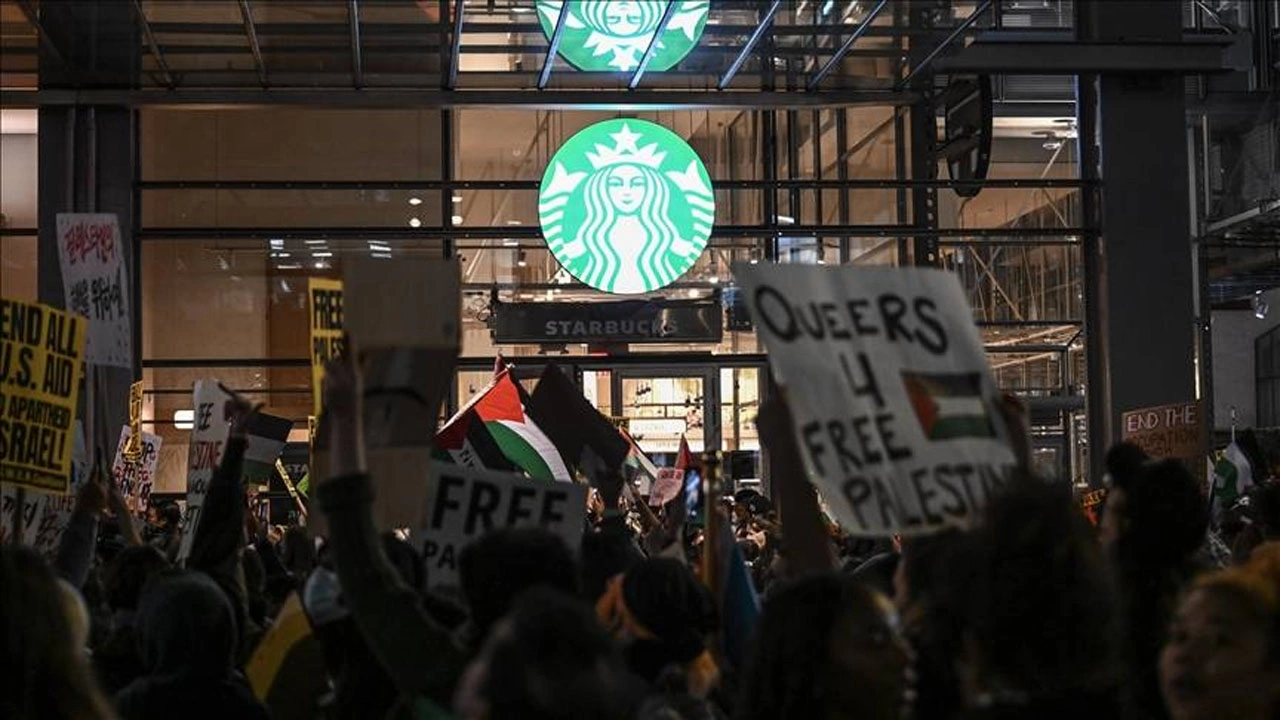 Starbucks'ın hisseleri eridi: Bir günde milyarlarca dolarlık zarar!