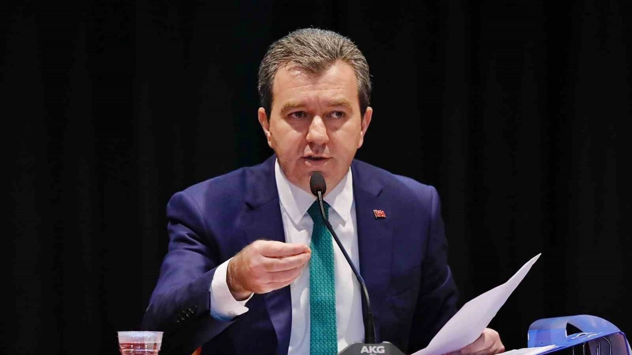 AKP’li başkan 11 mahalle büyüklüğünde alan satmış