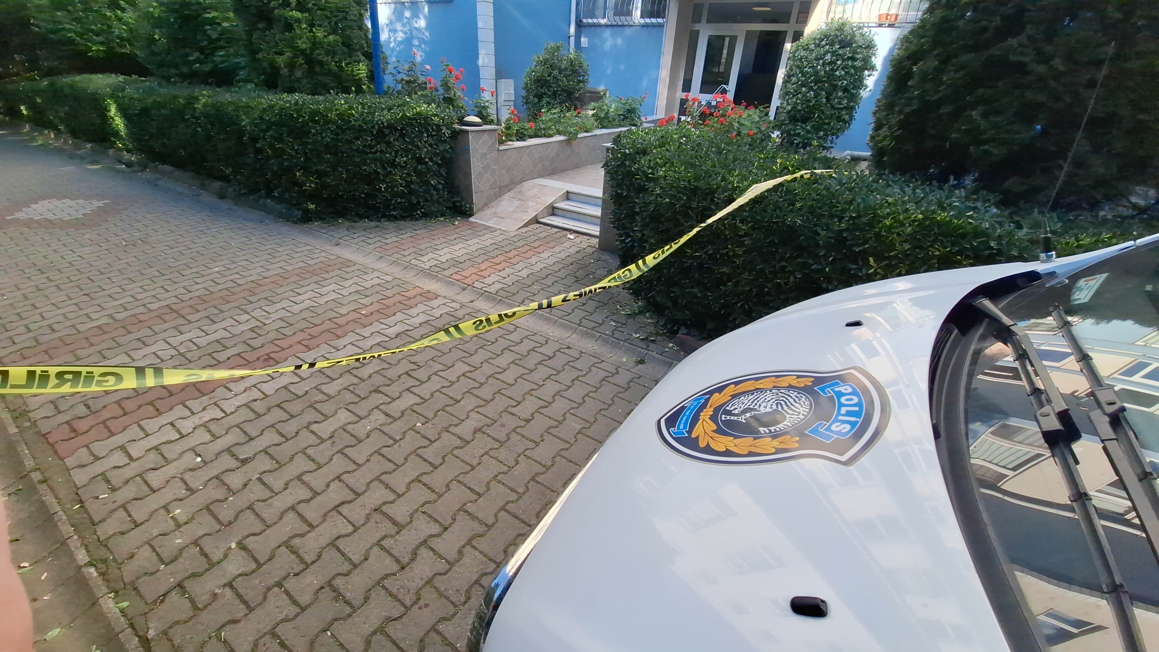 Bina yöneticisi emekli başçavuş, tadilat nedeniyle tartıştığı komşusunu vurdu