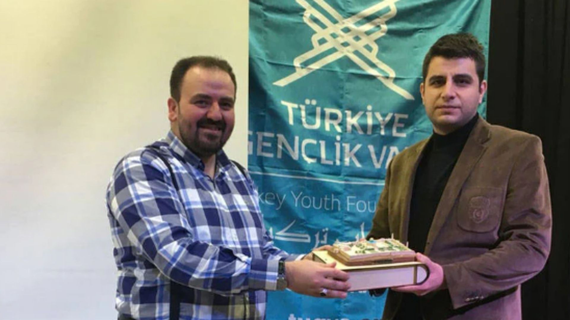 CHP’li belediye, eski TÜGVA temsilcisini başkan yardımcısı olarak atadı