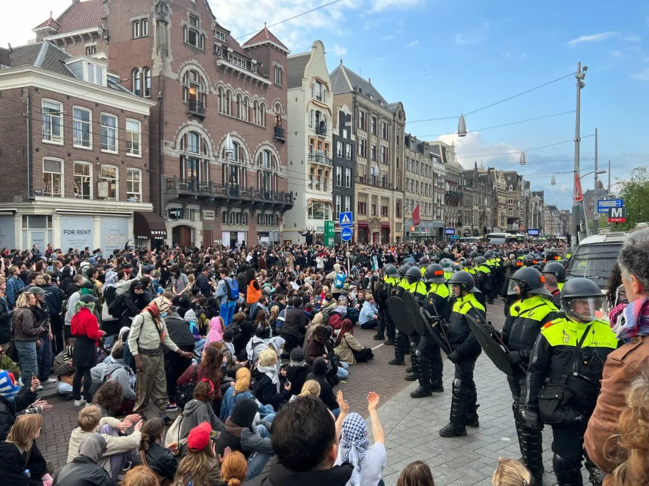 Hollanda'da öğrenciler 'Gazze'de soykırıma hayır' dedi: Dilan Yeşilgöz tepki gösterdi