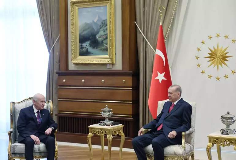 Kamuoyu Sinan Ateş iddianamesini tartışıyor: Bahçeli, Erdoğan ile buluşacak