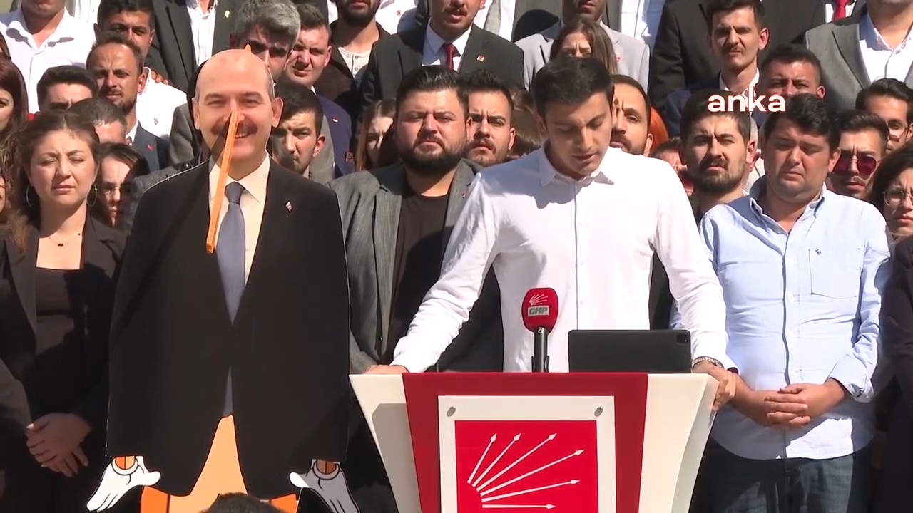 Süleyman Soylu, 'Fotoroman Süleyman' albümü nedeniyle CHP’ye suç duyurusunda bulunmuştu: Takipsizlikle sonuçlandı