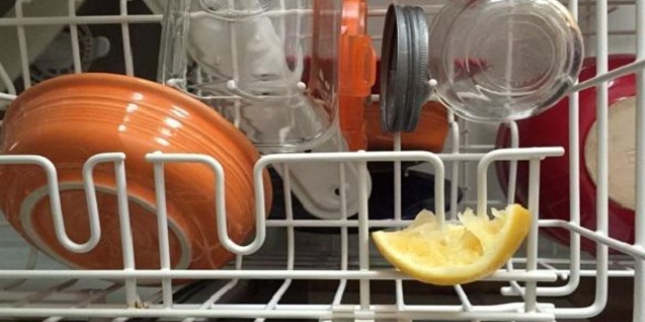 Bulaşık makinenize limon dilimleri ekleyince ne oluyor? Denediğinizde olanlara hayran kalacaksınız