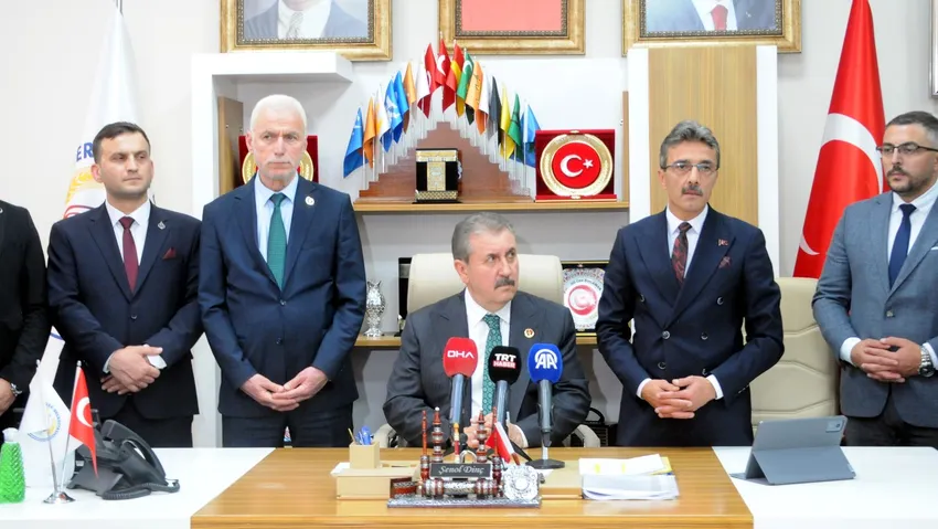 Mustafa Destici'den 'Müslüman göçmen' çıkışı: Ne kadar kudururlarsa kudursunlar burası İslam devleti