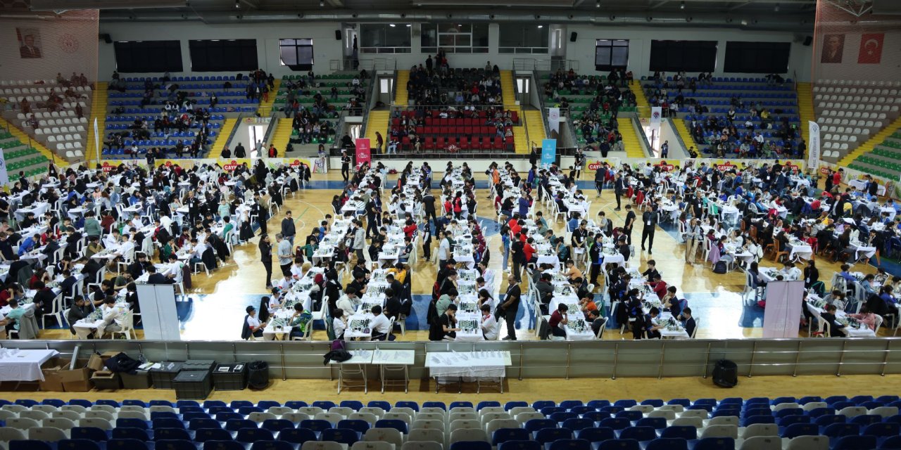Türkiye Okul Sporları Satranç Şampiyonası Rize'de başladı