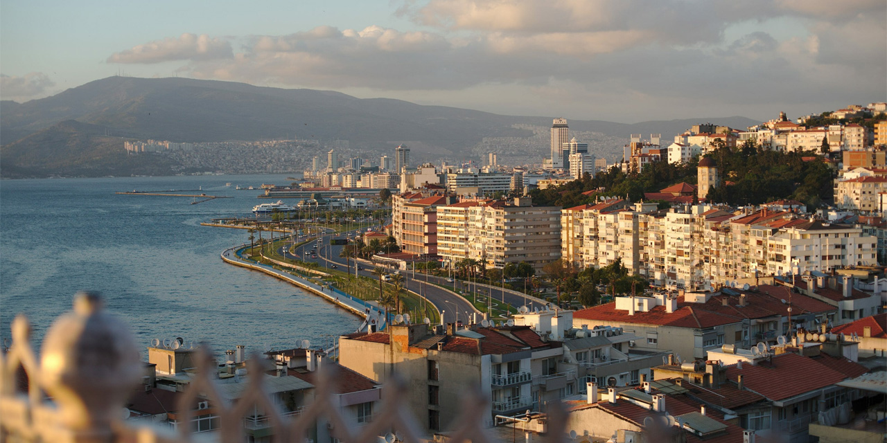 Doç. Dr. Ökmen Sümer: İzmir'de 6'nın üzerinde deprem üretebilecek 25'e yakın fay var