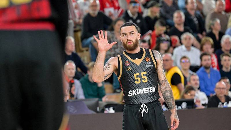 Mike James,  Euroleague’de  MVP seçildi!