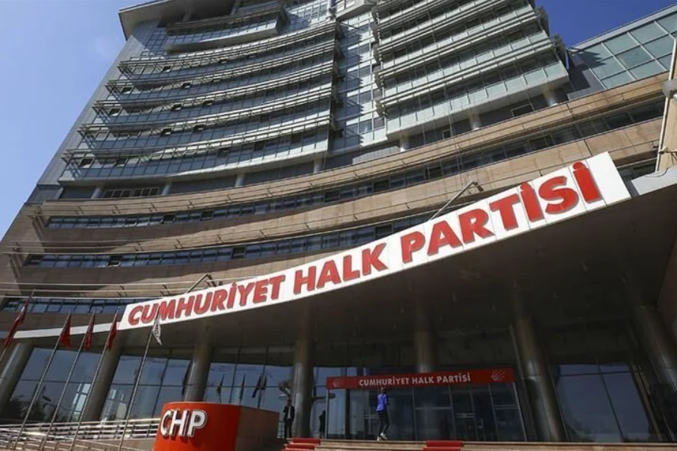CHP'li belediye başkanları, Özgür Özel liderliğinde genel merkezde toplanacak