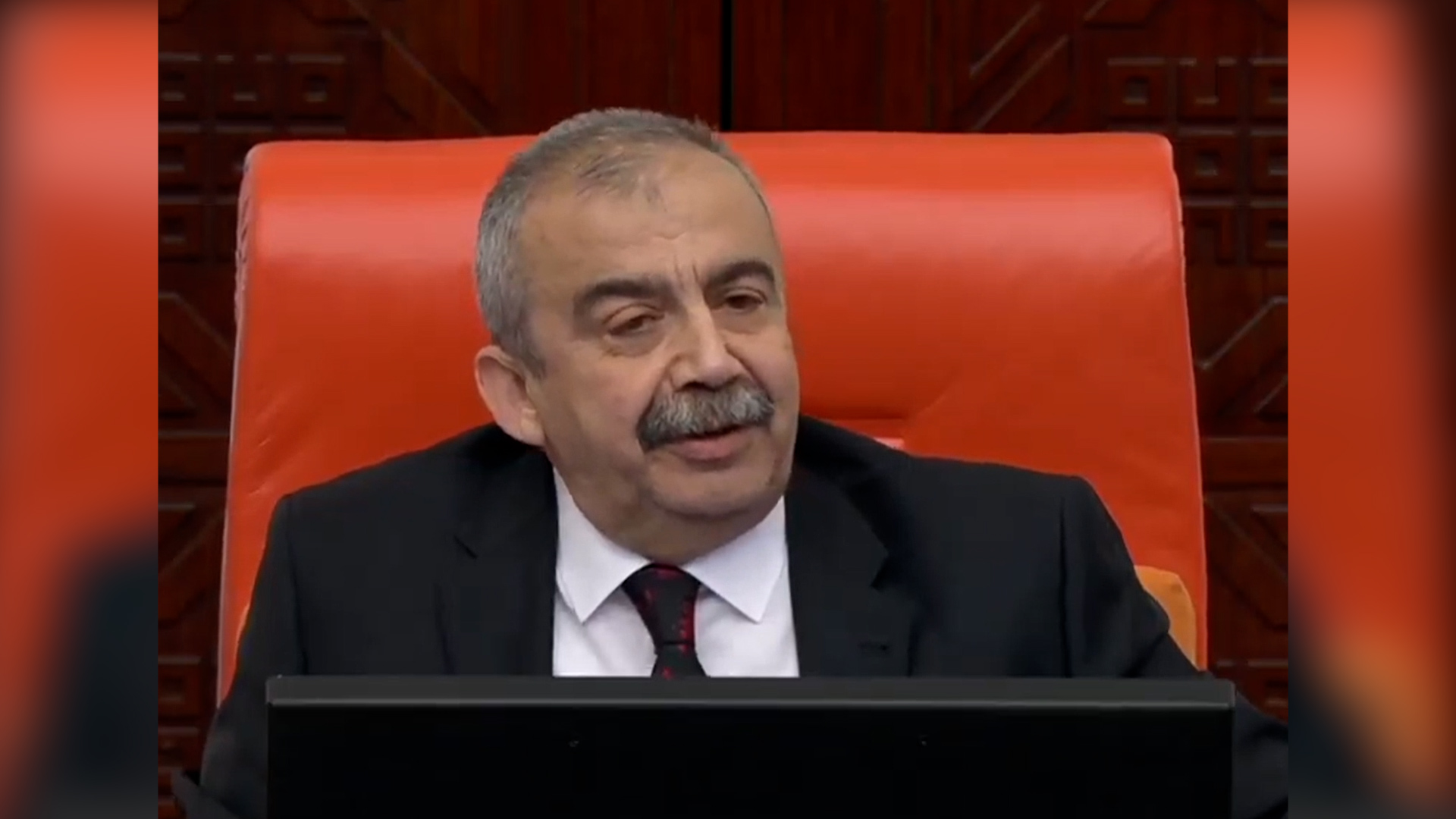 TBMM'de tansiyon yükseldi: Başkanvekili Önder ve milletvekili Çelebi arasında sert tartışma yaşandı