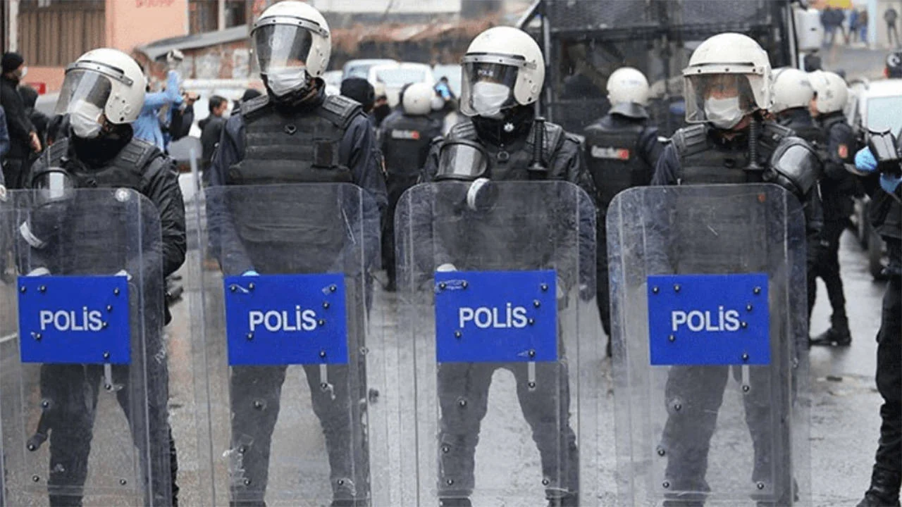 'Kobane' kararlarına protestolar engelleniyor: 14 ilde eylem yasağı