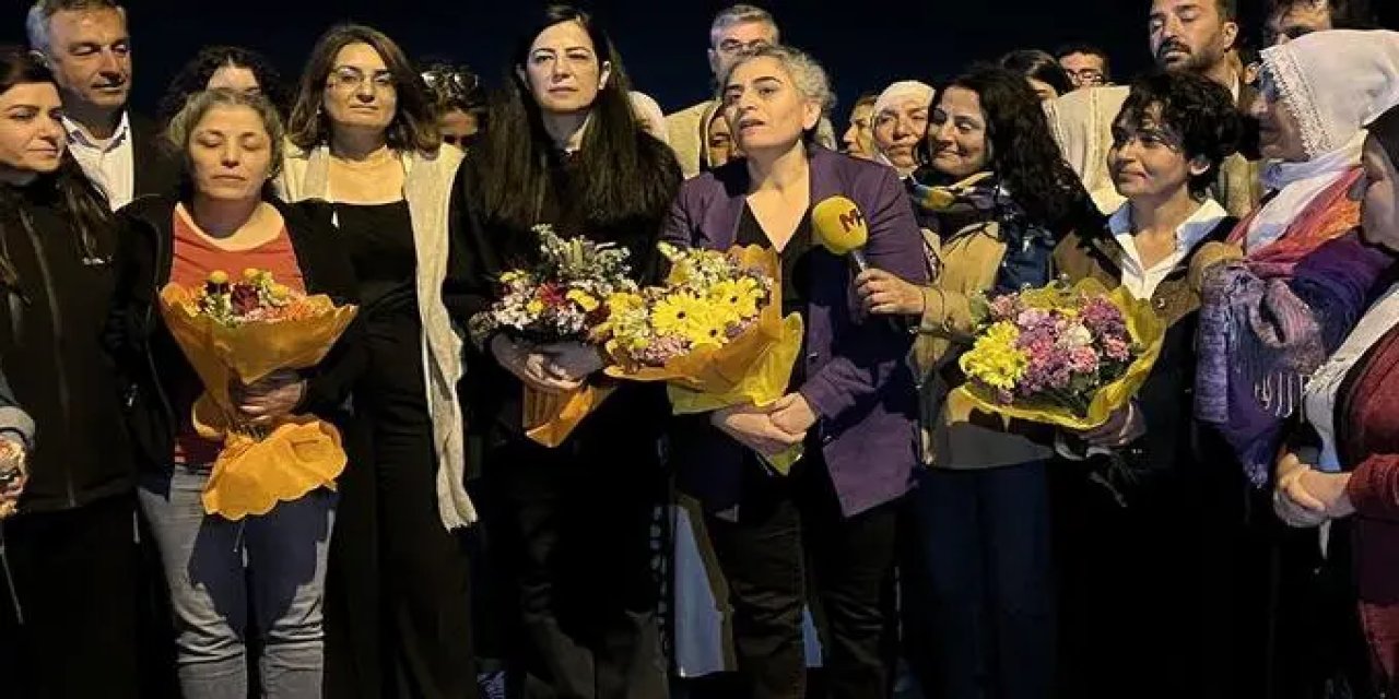 Ayla Akat Ata ve Sebahat Tuncel tahliye edildi