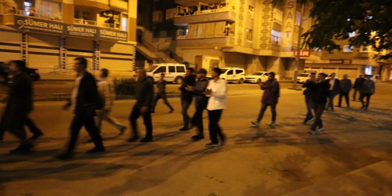 Diyarbakır ve Adana'da yasaklar tanınmadı: Kobane kararı protesto edildi