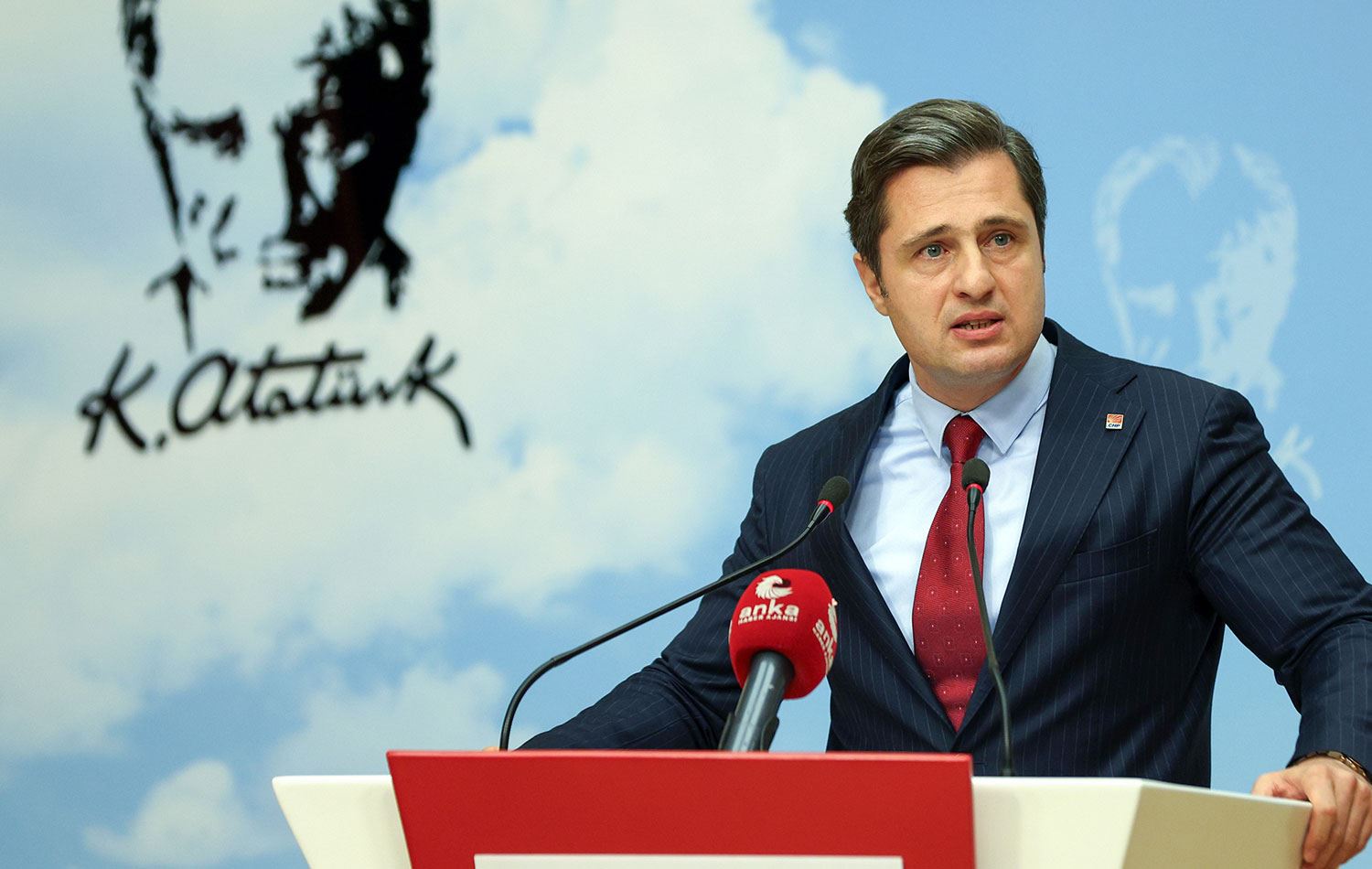 CHP Sözcüsü Deniz Yücel: Vatandaşın cebinde para yok!