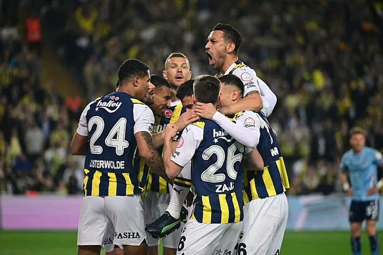 Galatasaray derbisi öncesi Fenerbahçe'de can sıkan iki gelişme!