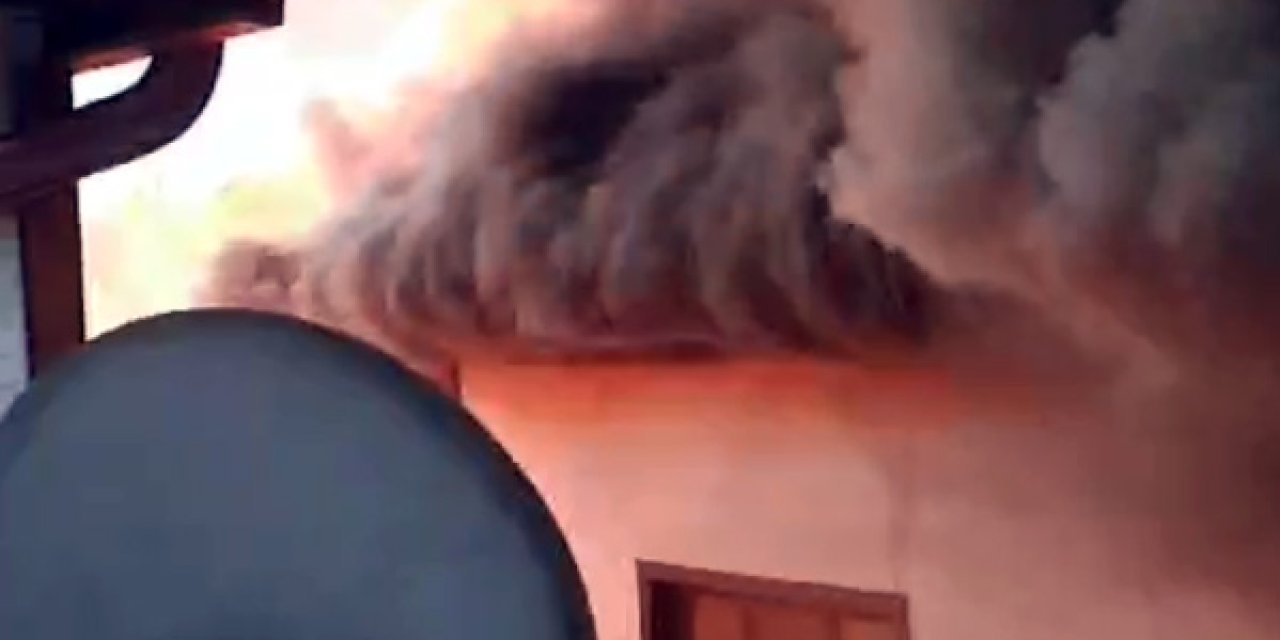 Beypazarı'nda restore edilmiş 4 eski Ankara evi yandı