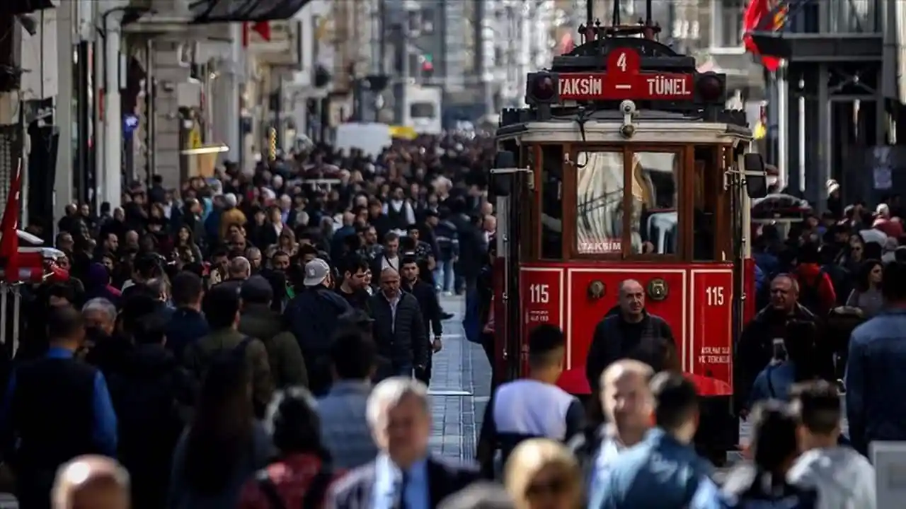 Buğra Gökce: Doğurganlığın düşmesinin en büyük nedeni ekonomi