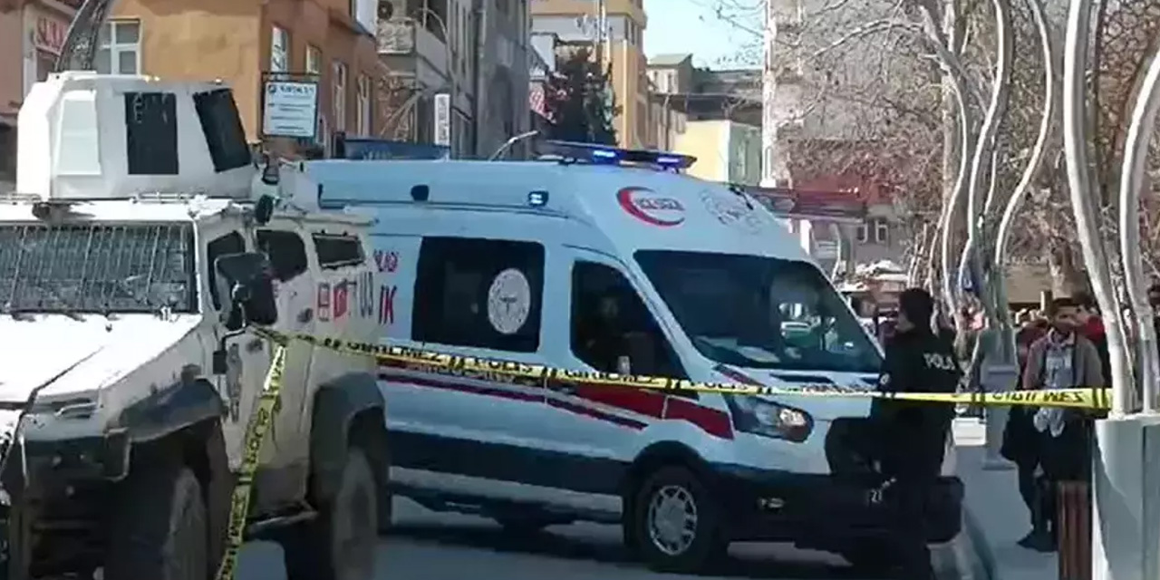 Diyarbakır'da 1 kişinin öldüğü, yoldan geçen 2 kişinin yaralandığı silahlı saldırıya 8 gözaltı