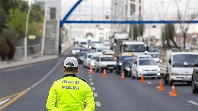 İstanbul Valiliği duyurdu: Bazı yollar trafiğe kapatıldı