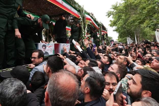 Helikopter kazasında hayatını kaybetmişti: İran Cumhurbaşkanı İbrahim Reisi’nin cenazesi Tahran’a getirildi