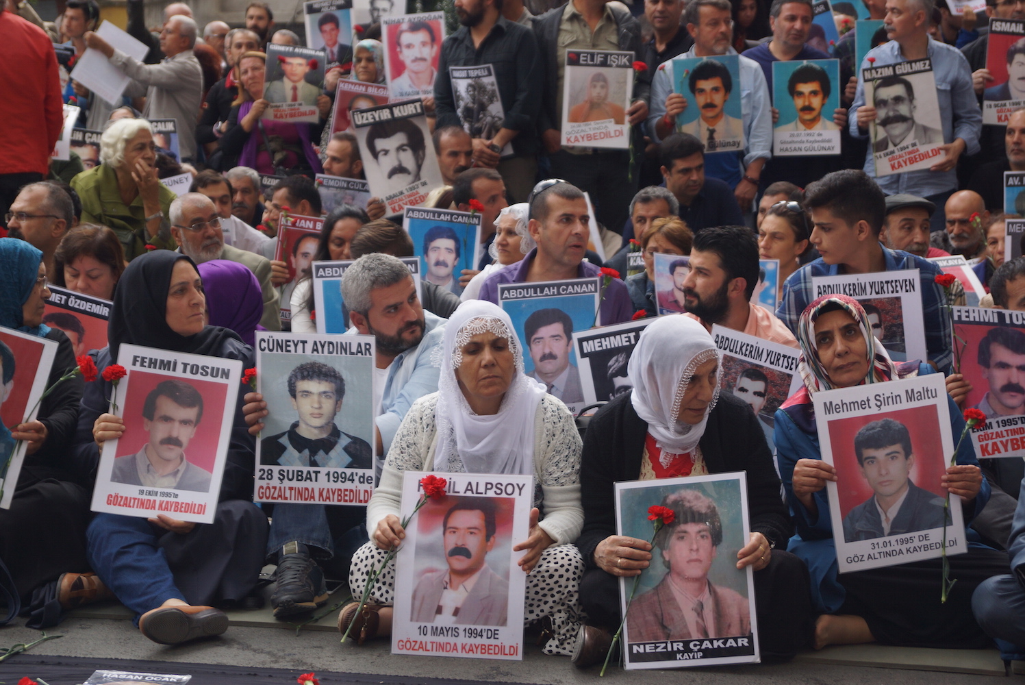 Uluslararası insan hakları kuruluşlarından Cumartesi Anneleri'nin çağrısına destek