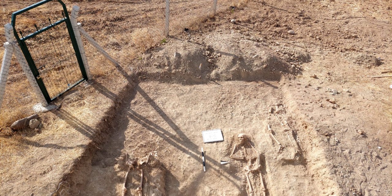 600 yıl önce Yıldırım Beyazid ve Timur savaşmıştı: Ankara Savaşı'ndan kılıç kesiği olan kemikler bulundu