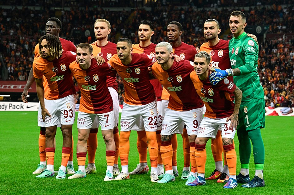 Galatasaray'da operasyon! İki futbolcunun bileti kesildi