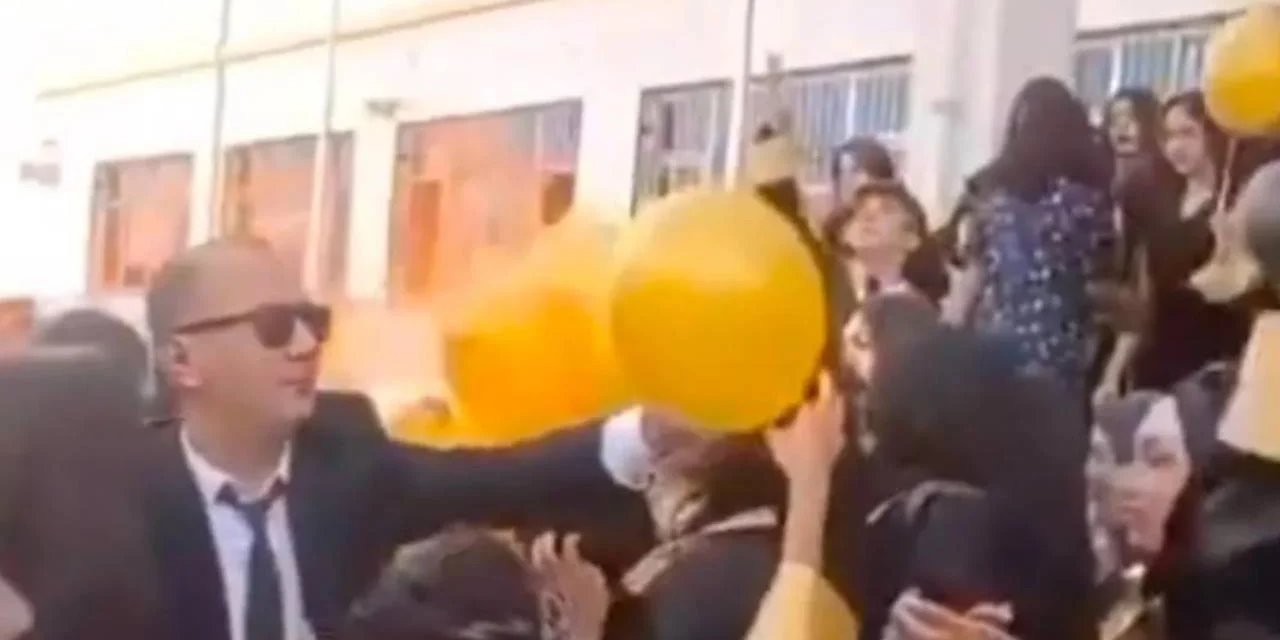 Mezuniyet töreninde helyum gazı patladı: 10 öğrenci yaralandı