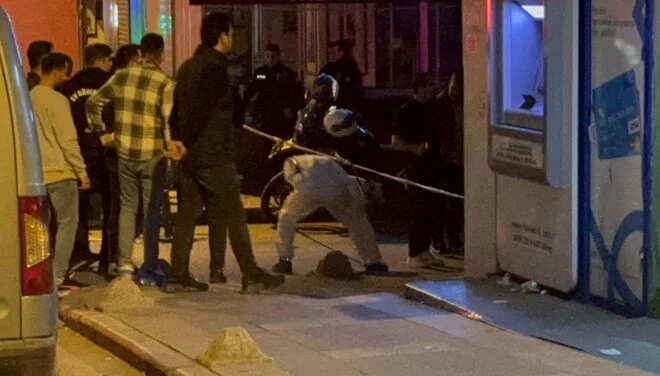 Üsküdar'da pastanedeki 'barış' buluşmasında katliam çıktı: 3 kişi öldü, 5 kişi yaralandı