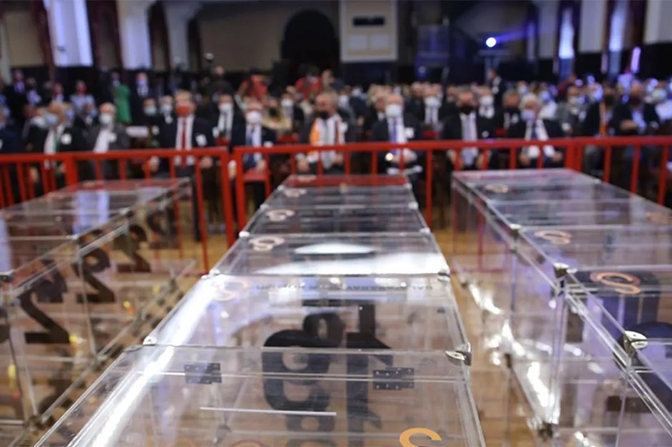 Galatasaray yeni başkanını seçiyor! İşte Dursun Özbek ve Süheyl Batum'un listeleri
