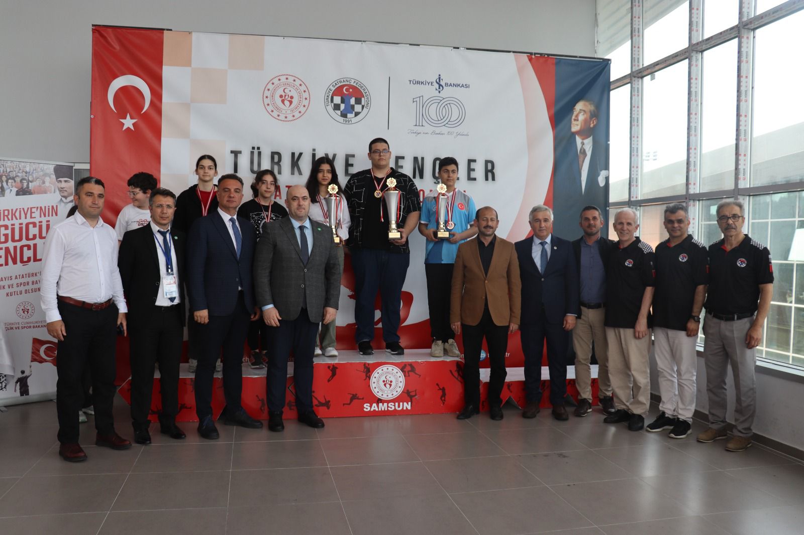 Genç ve emektar satranç sporcuları Samsun’da kıyasıya yarıştı