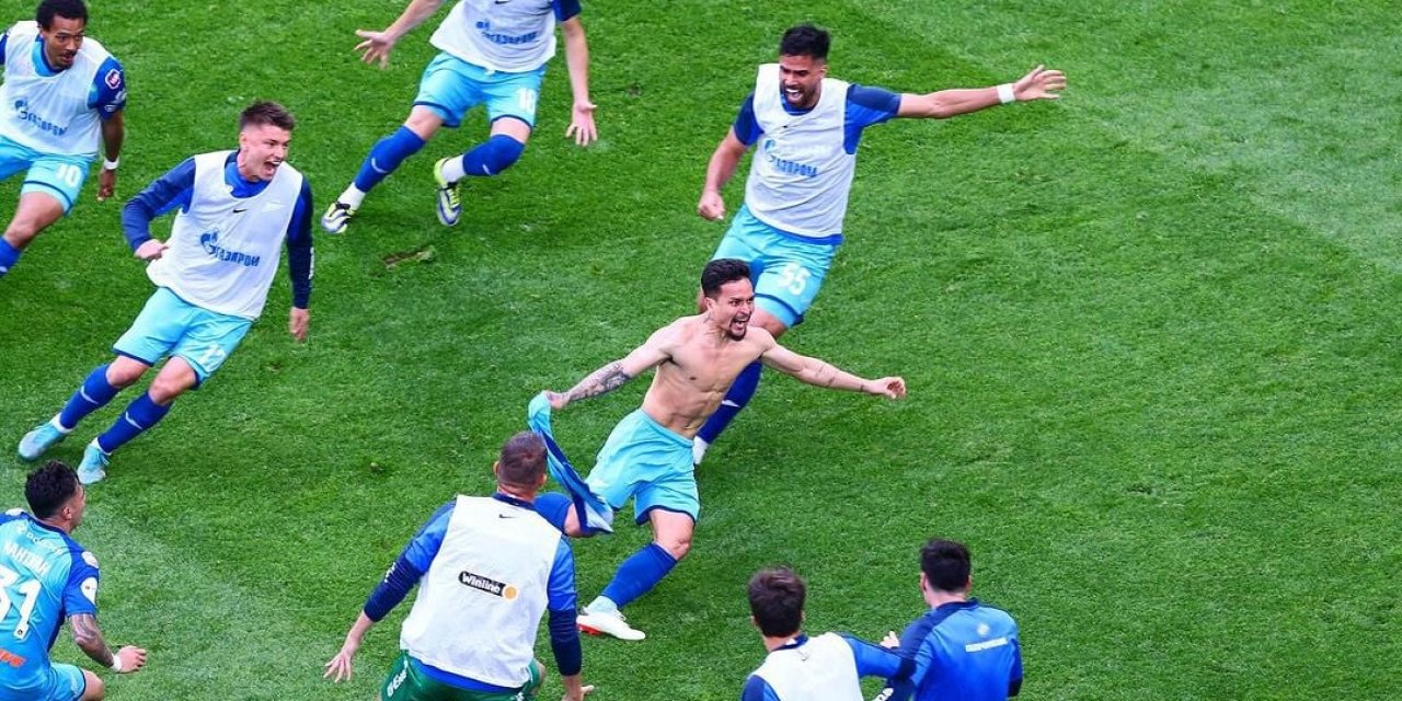 Fenerbahçe'nin hayali Rusya'da gerçekleşti! Zenit mucizevi şekilde şampiyon oldu