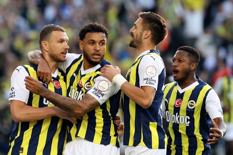 Fenerbahçe sezonu 6-0 galibiyetle tamamladı